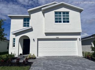 782 Papillon St SW, Palm Bay, FL 32908