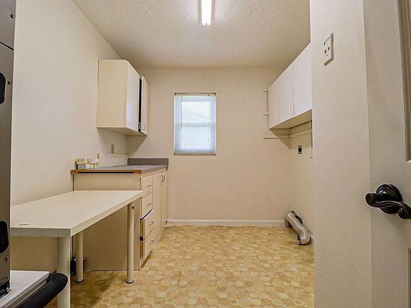 5th image of 1329 NW 84th Dr #1329