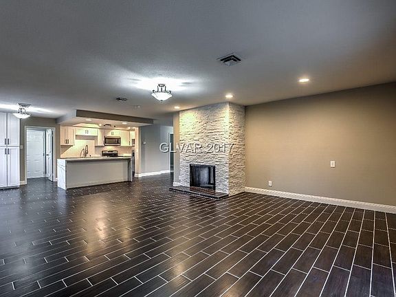 5th image of 2116 Mohigan Way