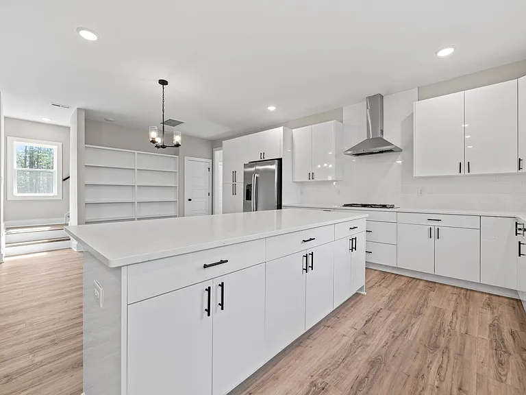 207 Summer Breeze Dr — Photo 10