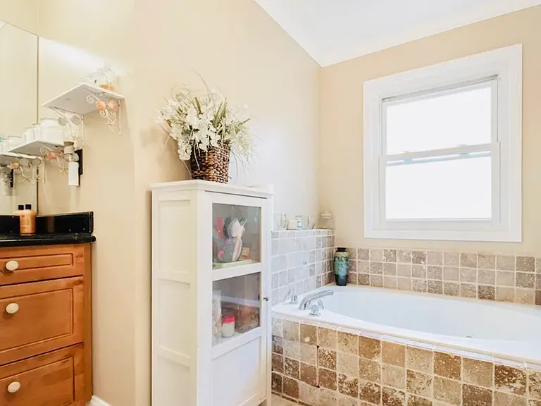 1988 Tiger Flowers Dr NW — Photo 13