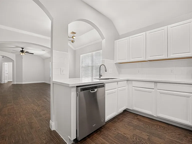 20707 Pine Rain Ct — Photo 23