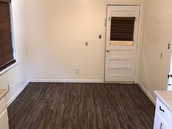 3rd image of 1724 Marian Dr