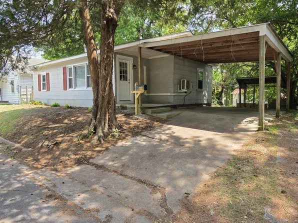 409 Oak St, Williamston, NC 27892