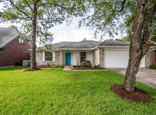 10936 Graywood Ct, La Porte, TX 77571