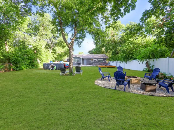 2723 Cartwright St, Irving, TX 75062