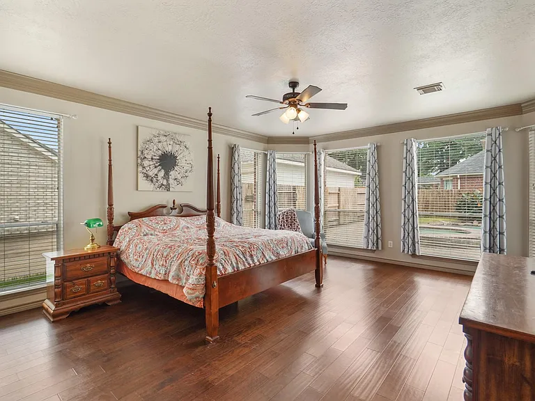 2911 Mossy Log Ct — Photo 14