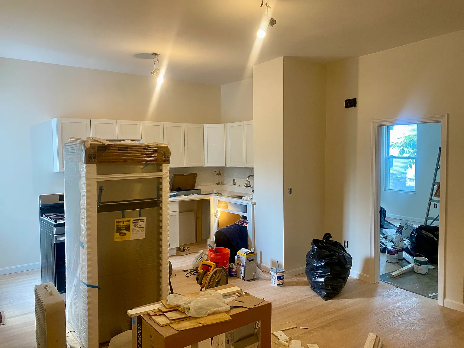 2 bed, 9999 sqft, $3,200 — Photo 3