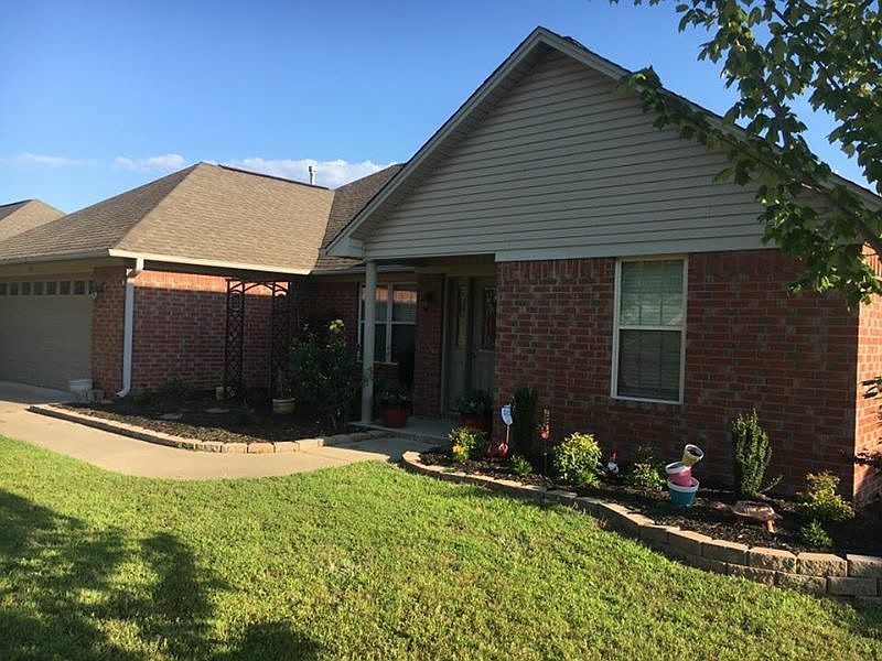 1st image of 36 Rebecca Ln