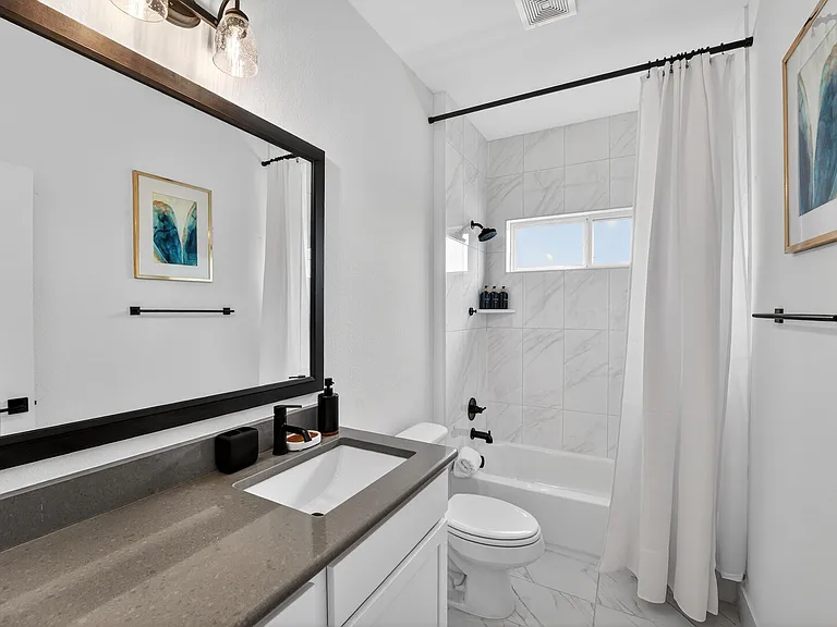 Torrita Dr — Photo 22