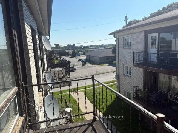 174 Queen St #6, Quinte West, ON K8V 4Y6