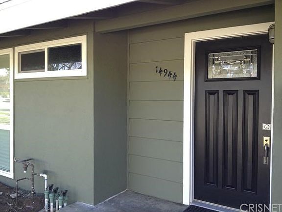 2nd image of 14944 Chatsworth St