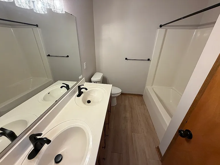 4541 Brookmeadow Ct SE — Photo 6