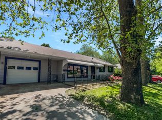 7300 Hardy St, Overland Park, KS 66204