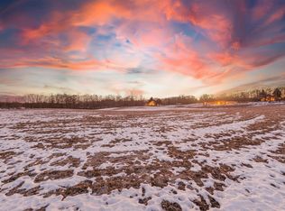 1-2 Windmill Rd, Brooklyn, WI 53521