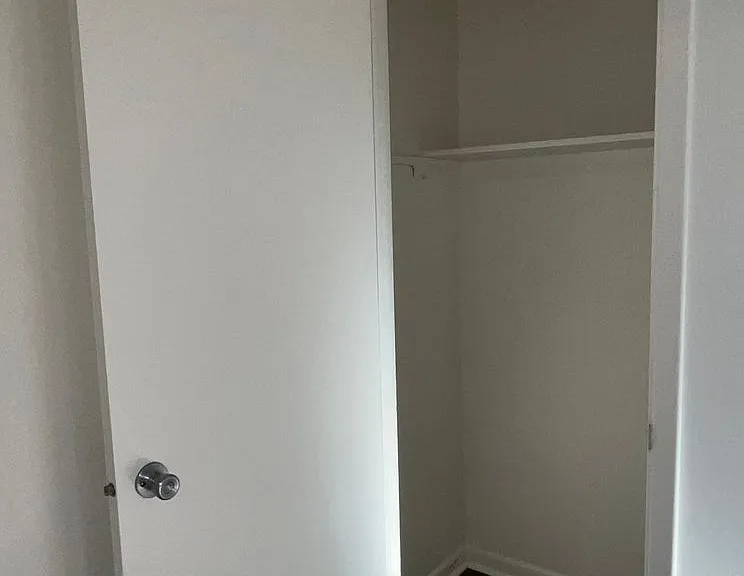 3010 W Omaha St — Photo 5