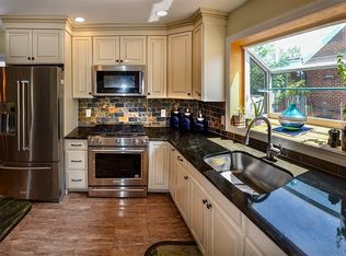 580 Harding Ave, Perth Amboy, NJ 08861