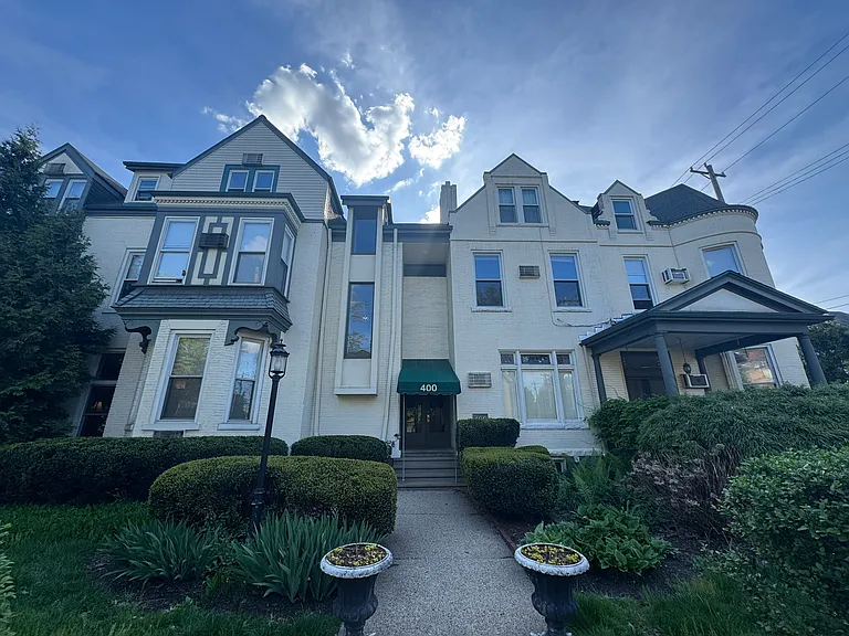 400 S Highland Ave #1B — Photo 2