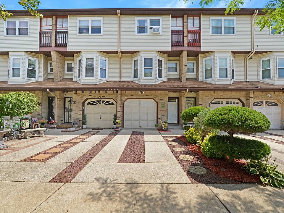 1st image of 51 Pemberton Ave