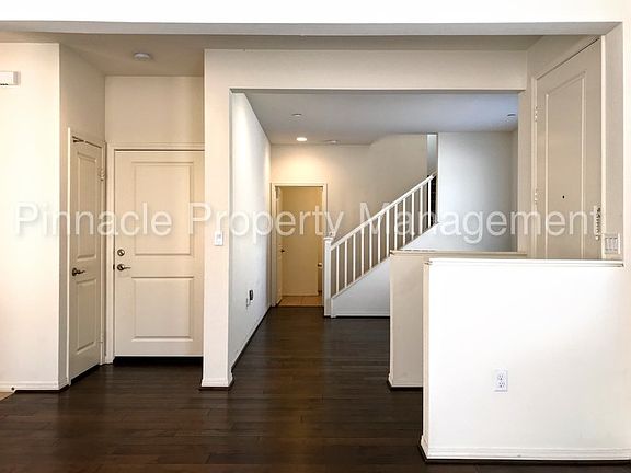 4th image of 12000 Rock Creek Ct