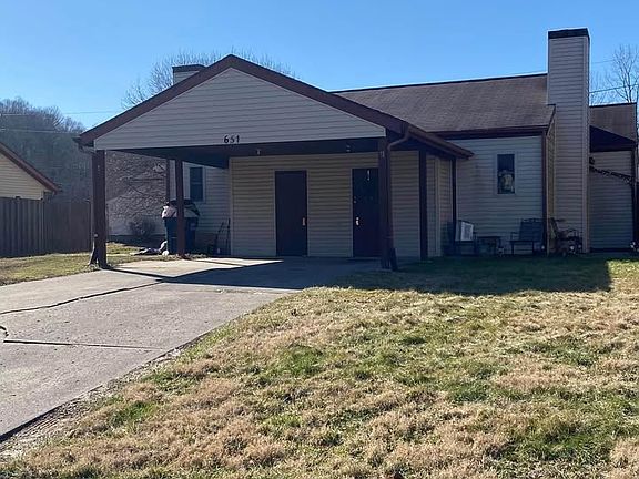 4th image of 651 Huron Dr