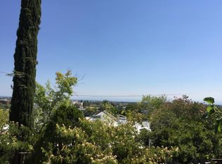 1839 Chestnut St, Redding, CA 96001