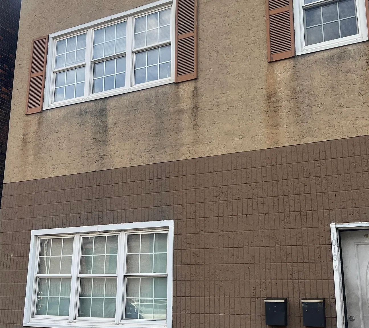 5 bed, 1.0 bath, $2,900 — Photo 1