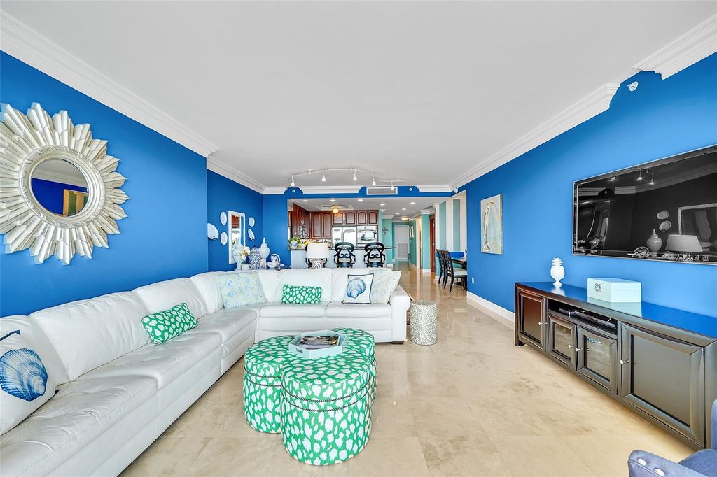 821 N Riverside Drive #Ph2, photo 3