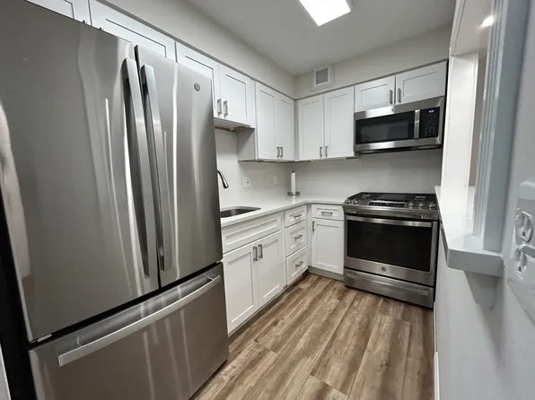 17 Bowdoin St APT 1B, Boston, MA 02114