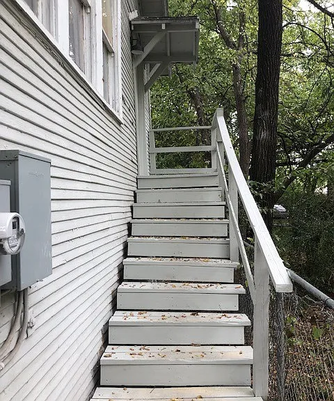 410 1/2 W Congress St — Photo 8