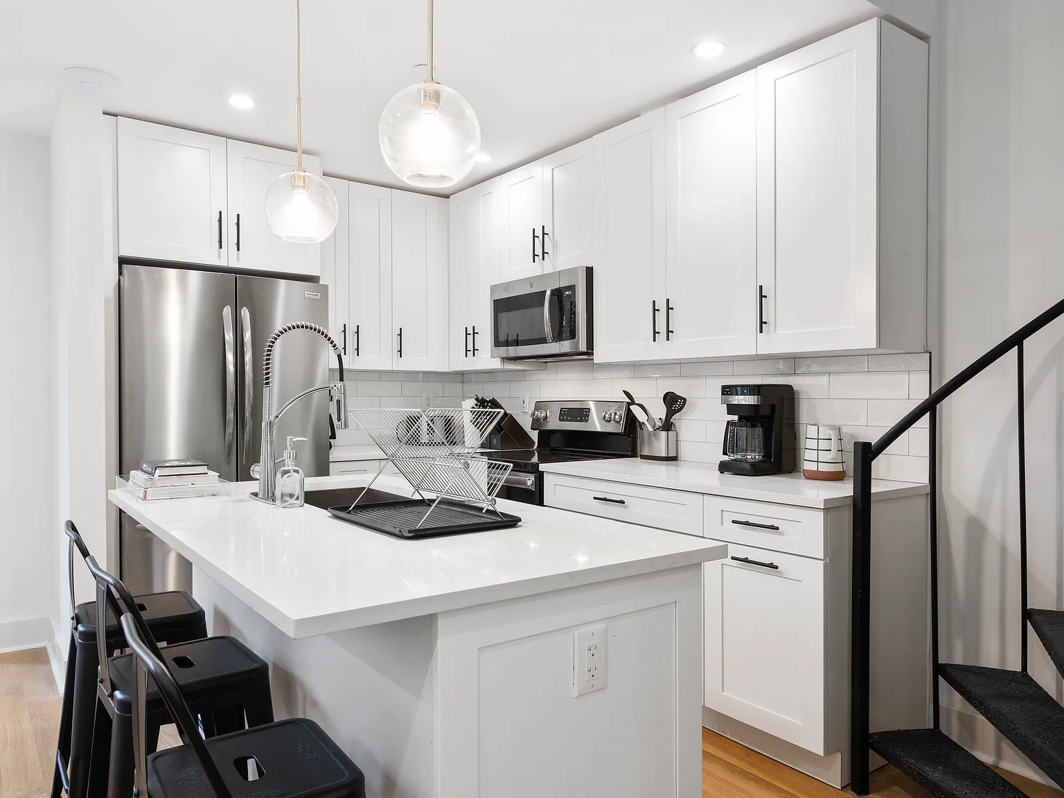 Furnished Bedroom in 10BR/4bathroom in Bedford Stuyvesant — Photo 3