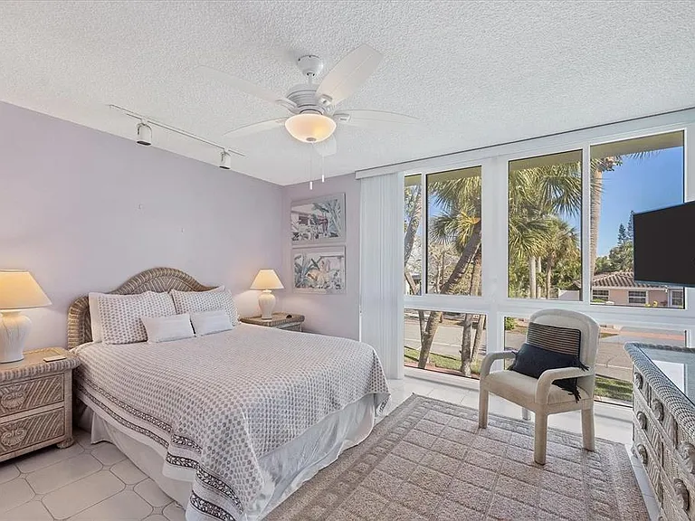 500 S Washington Dr #5B — Photo 14