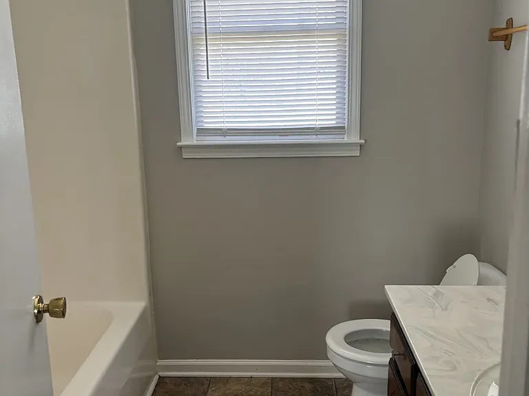 363 Donna Dr — Photo 8