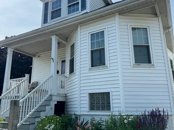 74 Norman St, New Bedford, MA 02744