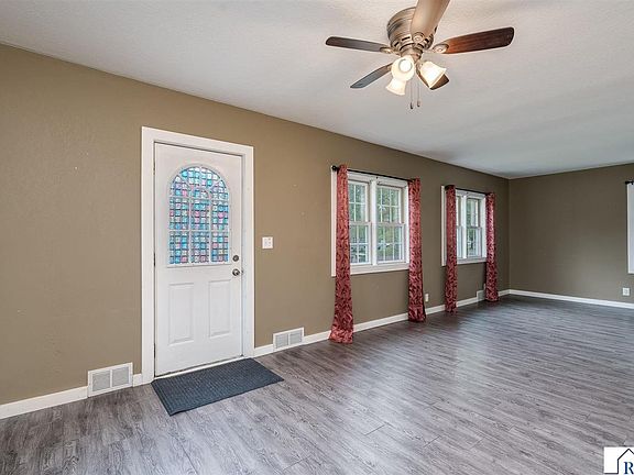 4th image of 426 Skaro St