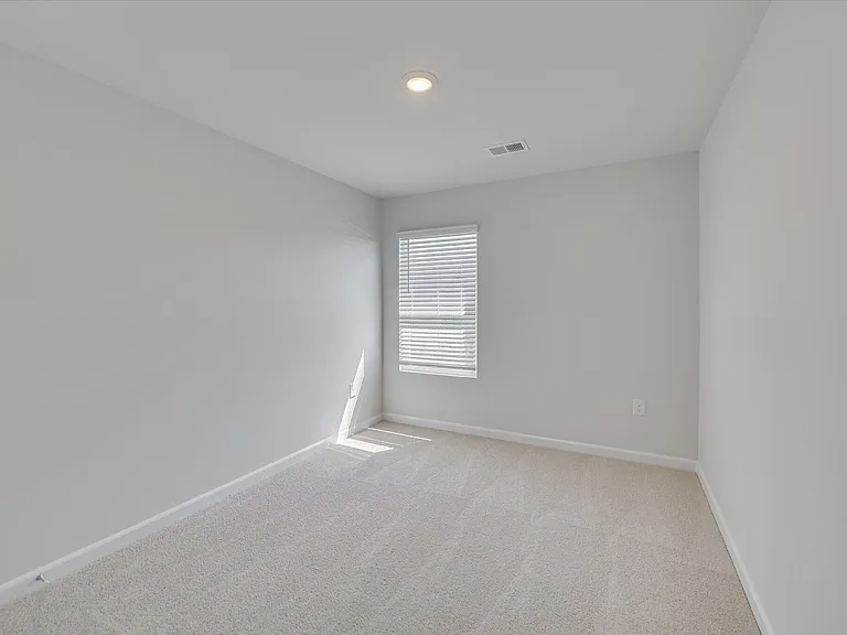 811 Grovebury Ct — Photo 23