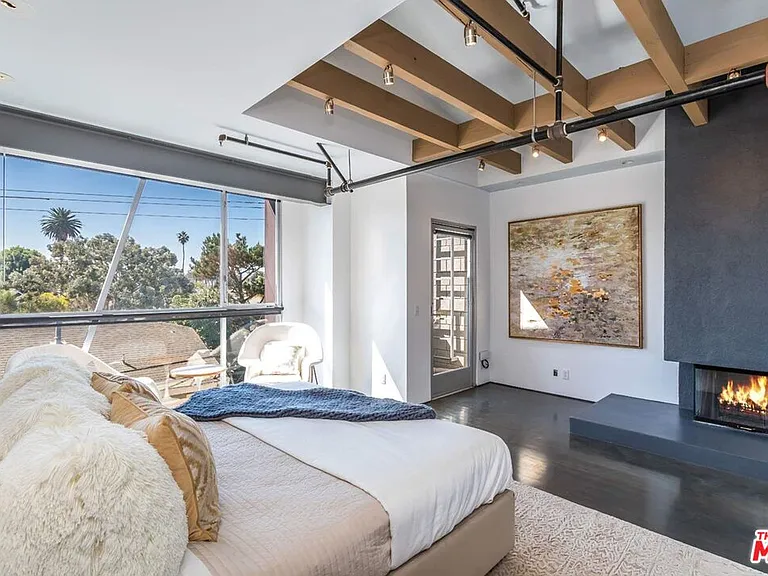 1212 Abbot Kinney Blvd #1 — Photo 3