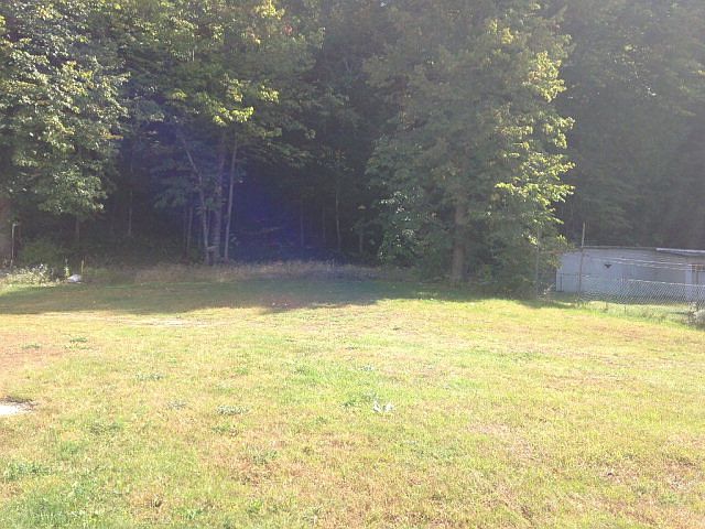 2nd image of 35 Burt Ln
