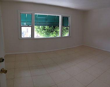 1st image of 103 E 64th Pl