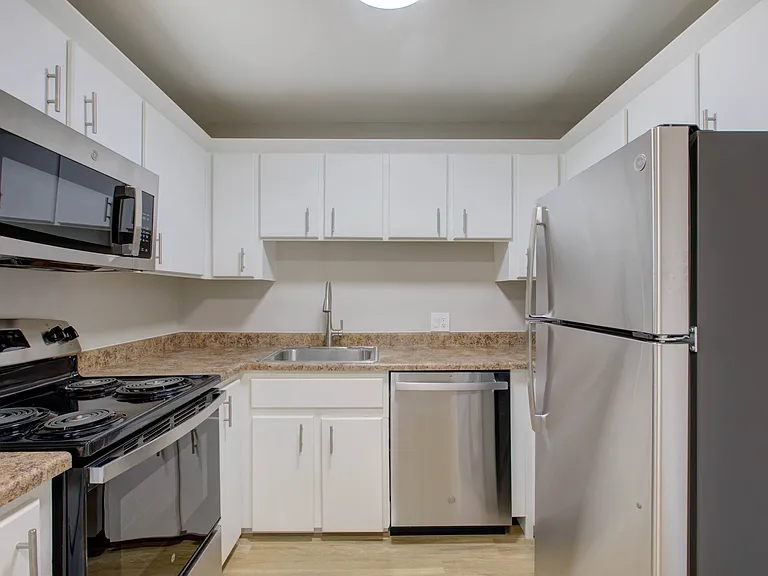 Garfield Park Apartments — Photo 80
