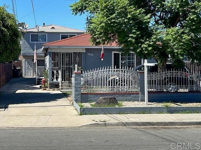 1st image of 1311 E 1st St