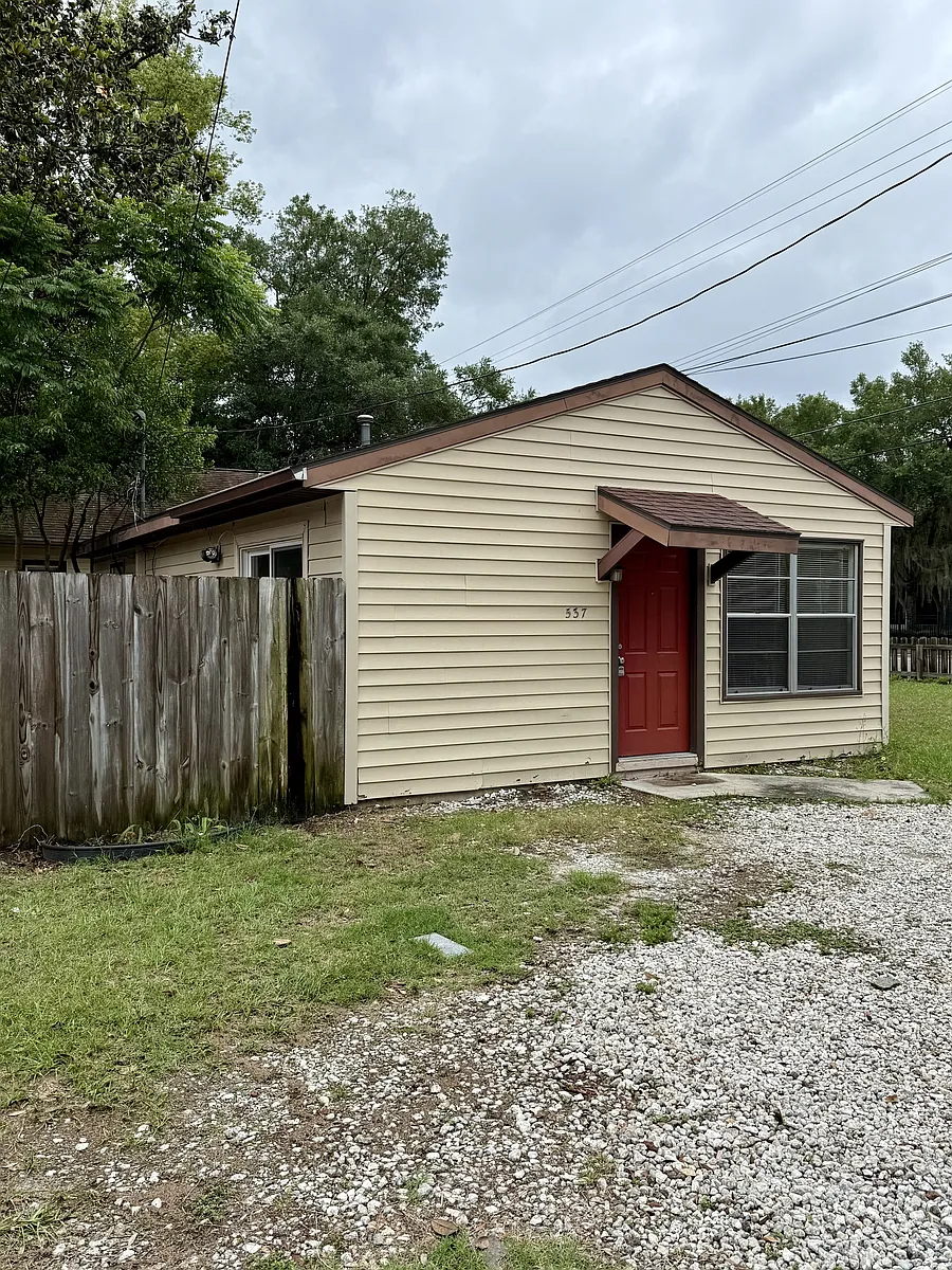 Building Photo - 537 NW 30th Ave