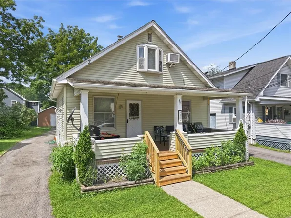 165 Elizabeth St, East Stroudsburg, PA 18301