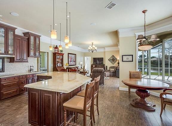 4th image of 8710 Kilkenny Ct