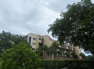 3650 Environ Blvd APT 402, Lauderhill, FL 33319