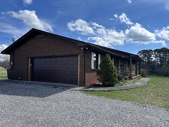 3rd image of 2717 New Blockhouse Rd