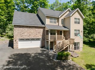 2115 Hemlock Ln, East Stroudsburg, PA 18302