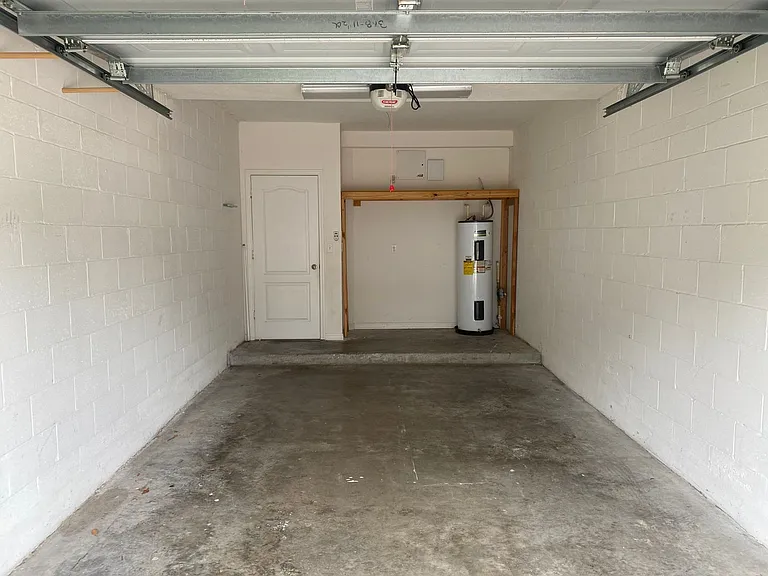 9448 Flowering Cottonwood Rd — Photo 24