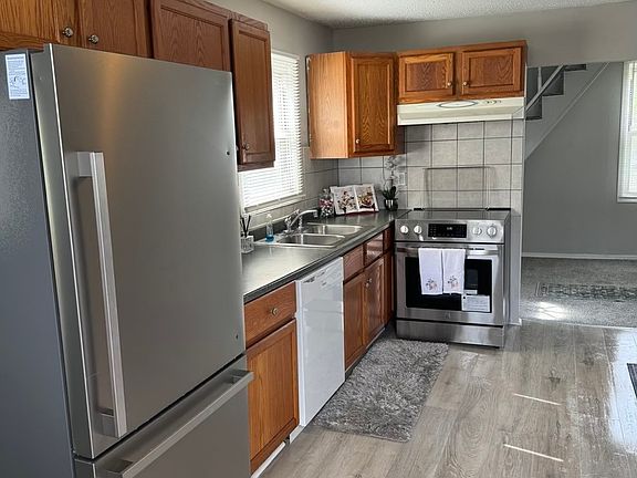 2nd image of 762 Dallas Dr