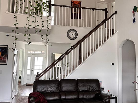 5th image of 1312 Governess Ln